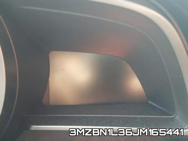 3MZBN1L36JM165441_8.webp
