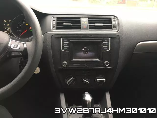 3VW2B7AJ4HM301010
