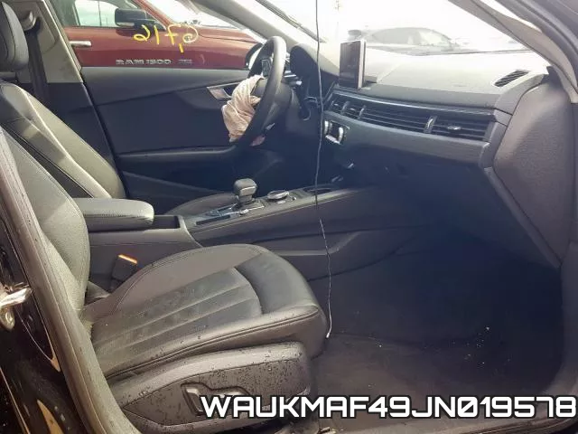 WAUKMAF49JN019578_5.webp