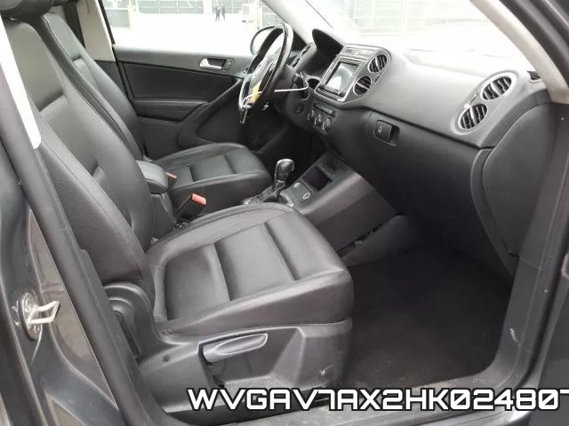 WVGAV7AX2HK024807_5.webp