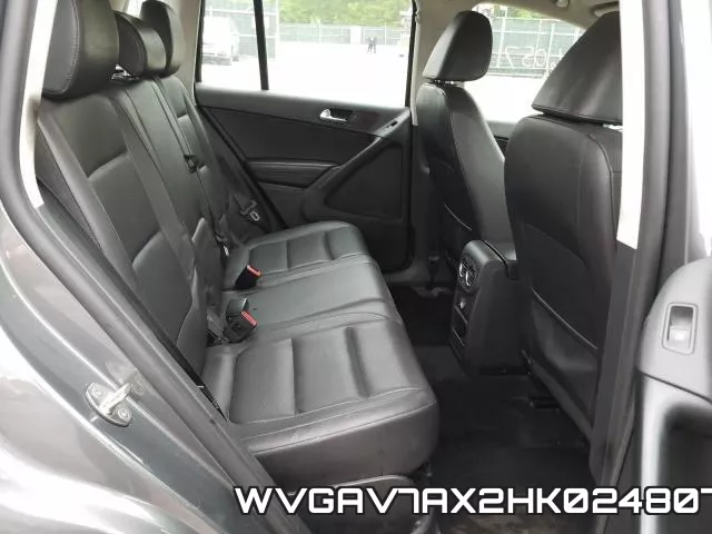WVGAV7AX2HK024807_6.webp