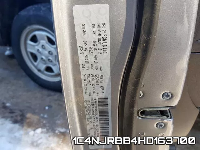 1C4NJRBB4HD163700_10.webp