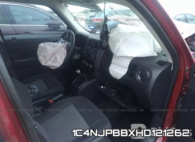 1C4NJPBBXHD121262_5.webp