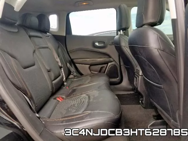 3C4NJDCB3HT628785_6.webp