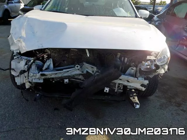 3MZBN1V30JM203176_9.webp