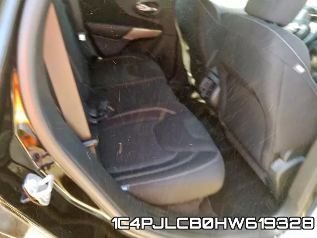 1C4PJLCB0HW619328_6.webp