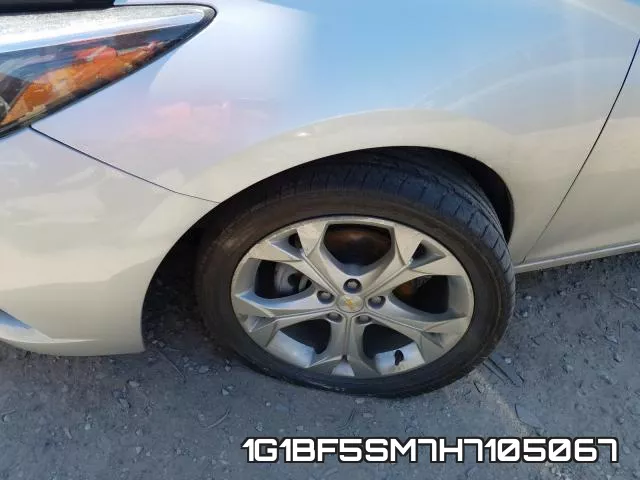 1G1BF5SM7H7105067_9.webp