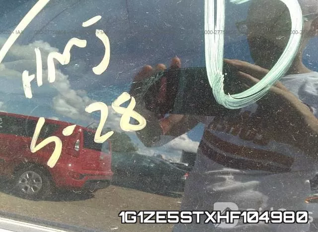1G1ZE5STXHF104980_7.webp