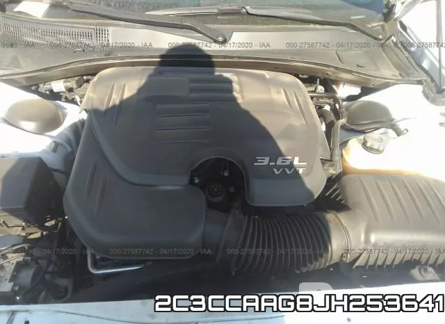 2C3CCAAG8JH253641_10.webp