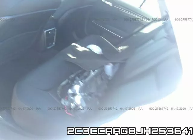 2C3CCAAG8JH253641_8.webp