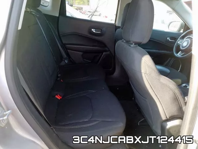 3C4NJCABXJT124415_6.webp