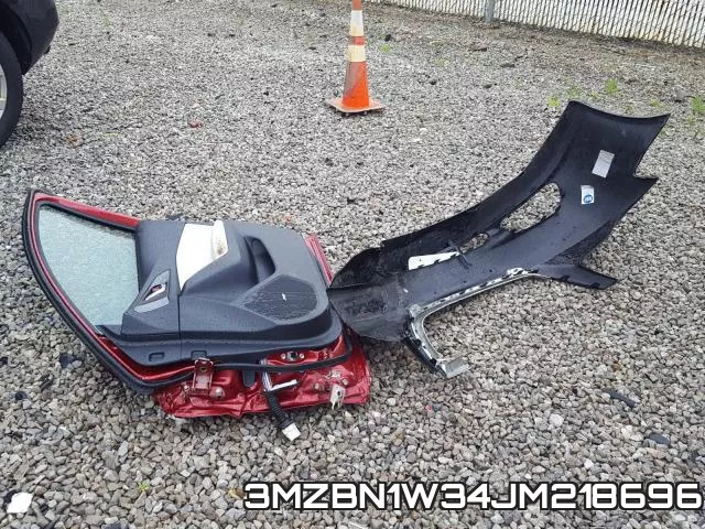 3MZBN1W34JM218696_9.webp