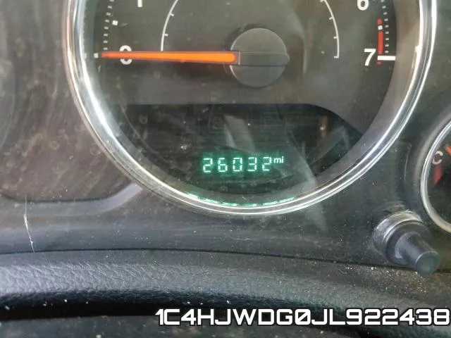 1C4HJWDG0JL922438_8.webp