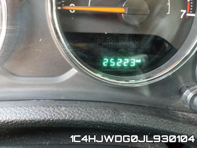 1C4HJWDG0JL930104_8.webp
