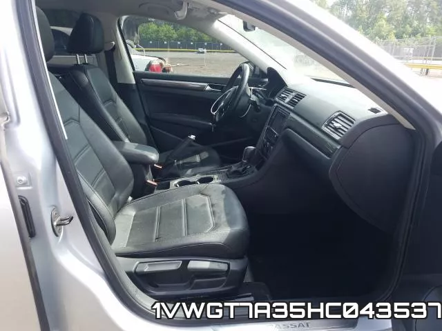 1VWGT7A35HC043537_5.webp