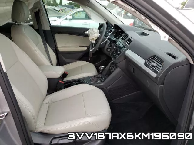 3VV1B7AX6KM195090_5.webp
