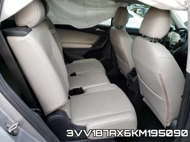 3VV1B7AX6KM195090_6.webp