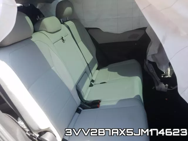 3VV2B7AX5JM174623_6.webp