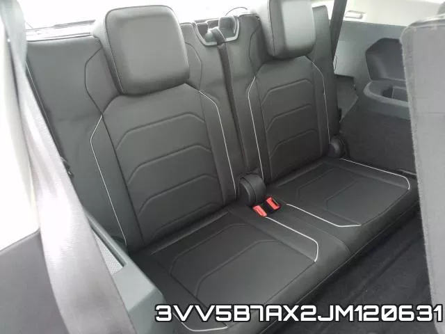 3VV5B7AX2JM120631_9.webp