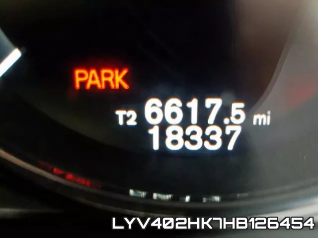 LYV402HK7HB126454_8.webp