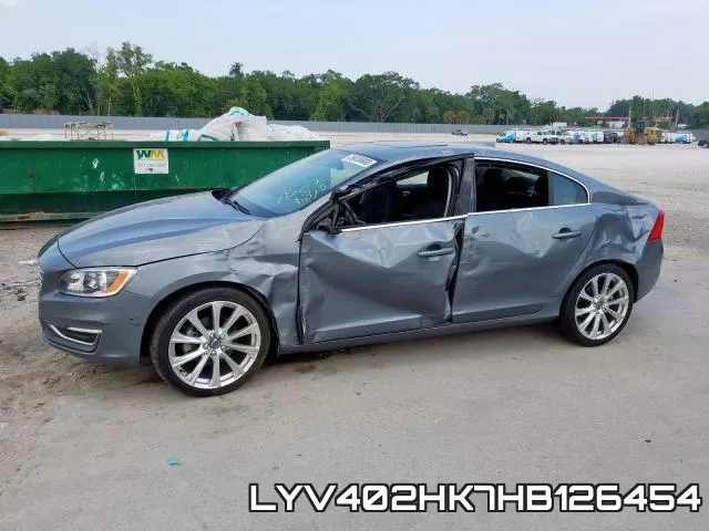 LYV402HK7HB126454_9.webp