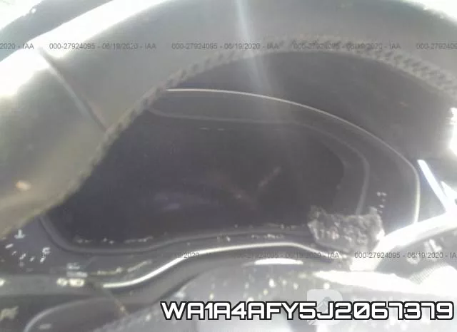 WA1A4AFY5J2067379_7.webp