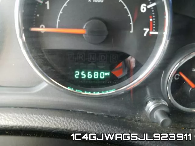 1C4GJWAG5JL923911_8.webp