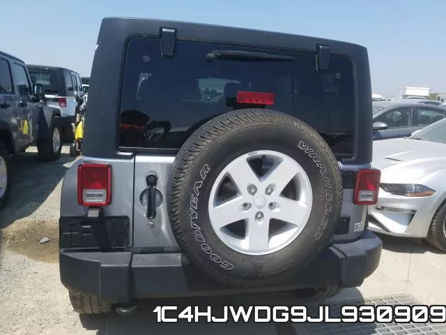 1C4HJWDG9JL930909_9.webp
