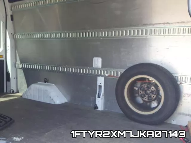 1FTYR2XM7JKA07143_6.webp