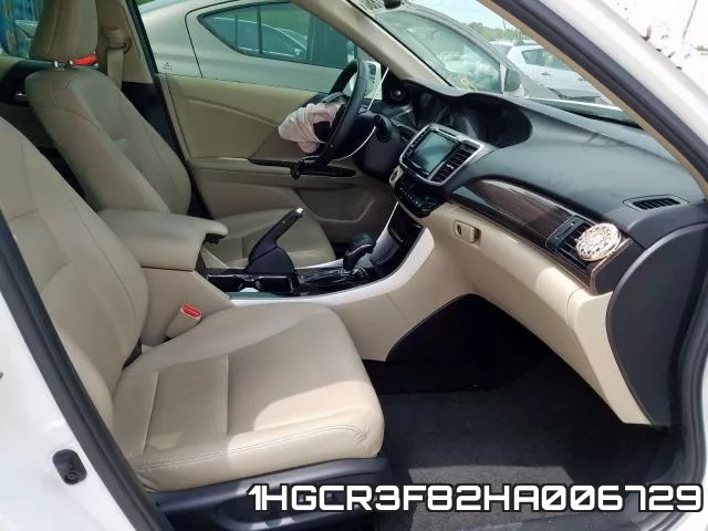 1HGCR3F82HA006729_5.webp