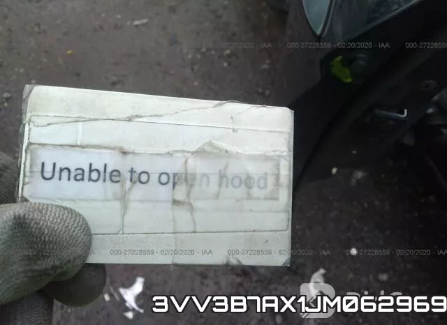 3VV3B7AX1JM062969_10.webp