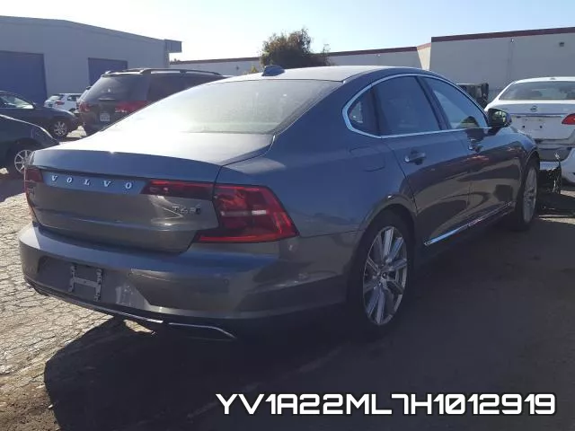 YV1A22ML7H1012919_4.webp