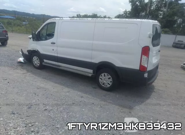 1FTYR1ZM3HKB39432_3.webp
