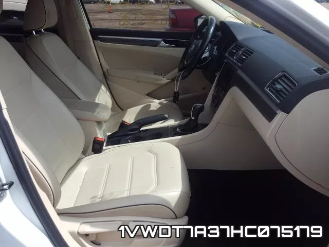 1VWDT7A37HC075179_5.webp