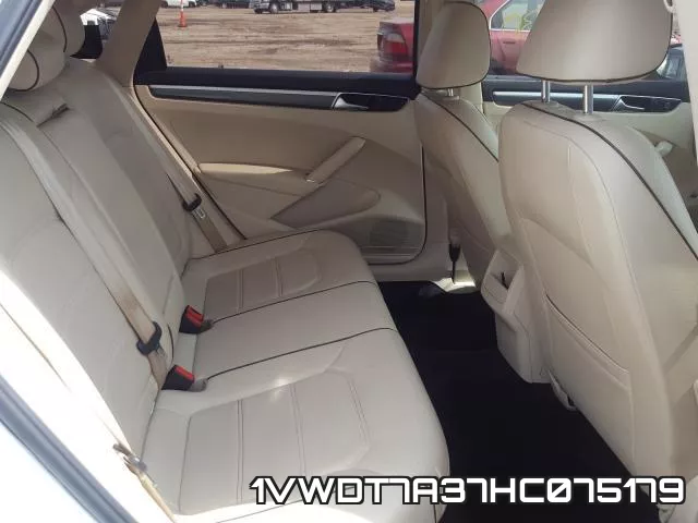 1VWDT7A37HC075179_6.webp