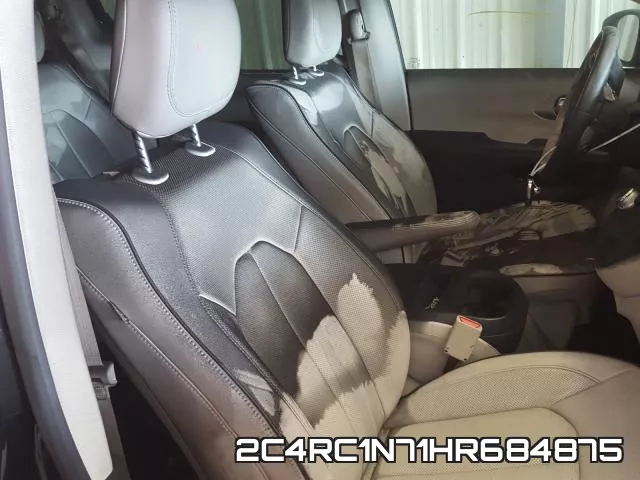 2C4RC1N71HR684875_9.webp