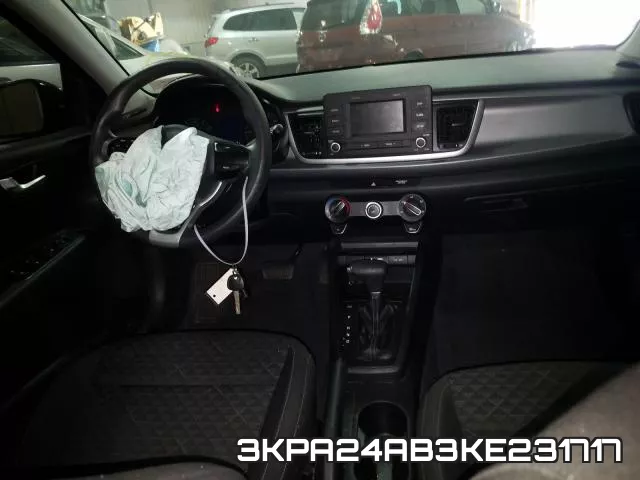 3KPA24AB3KE231717_9.webp