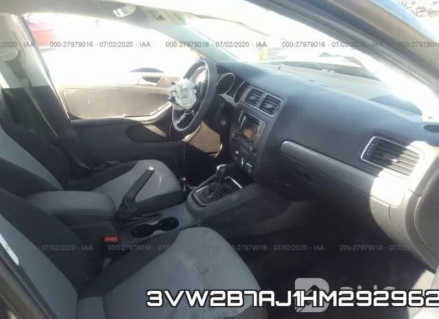 3VW2B7AJ1HM292962_5.webp