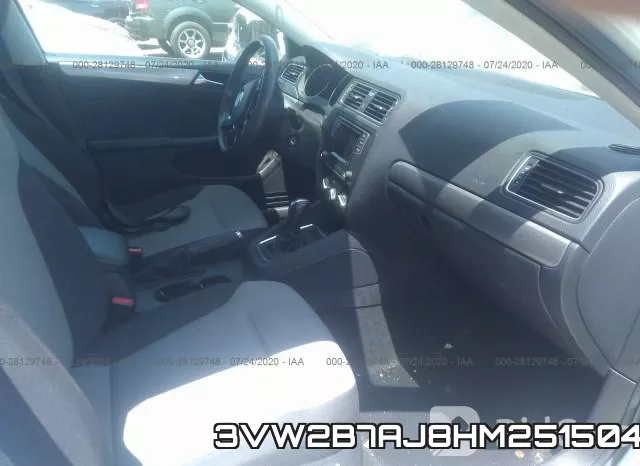 3VW2B7AJ8HM251504_5.webp