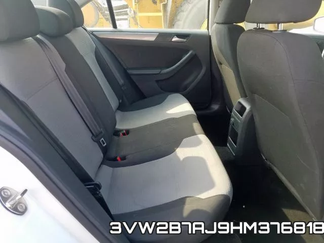 3VW2B7AJ9HM376818_6.webp