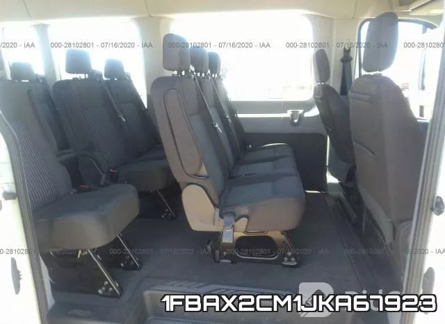 1FBAX2CM1JKA67923_8.webp