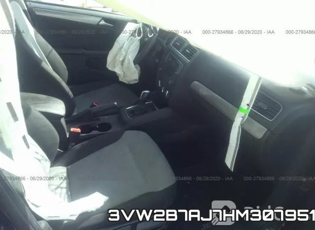 3VW2B7AJ7HM307951_5.webp