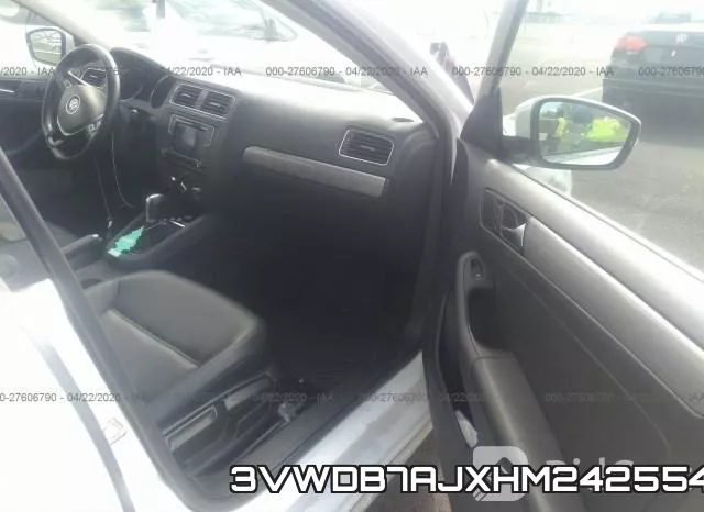 3VWDB7AJXHM242554