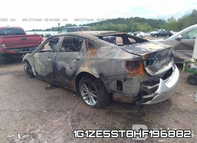 1G1ZE5ST8HF196882