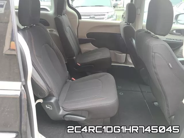 2C4RC1DG1HR745045_6.webp