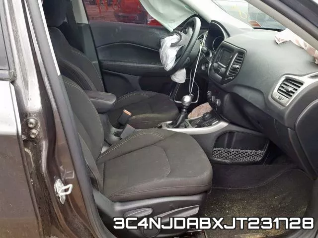 3C4NJDABXJT231728_5.webp