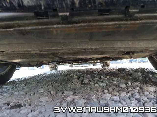 3VW217AU9HM010936_9.webp