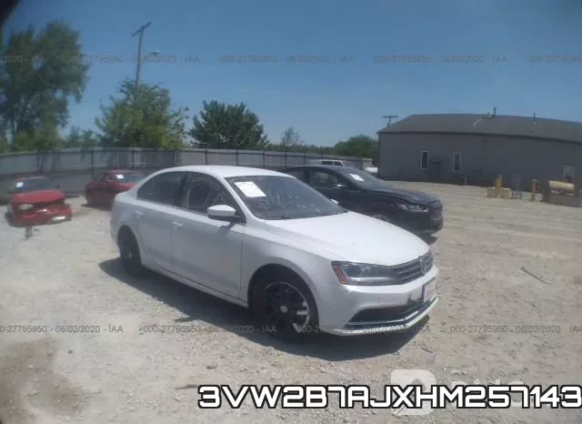 3VW2B7AJXHM257143_1.webp