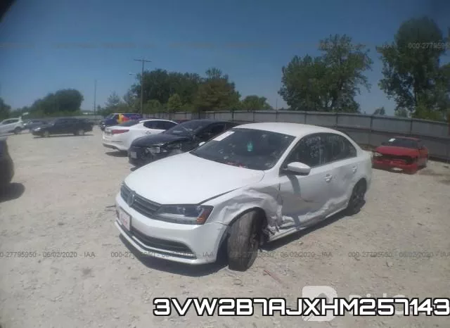 3VW2B7AJXHM257143_2.webp