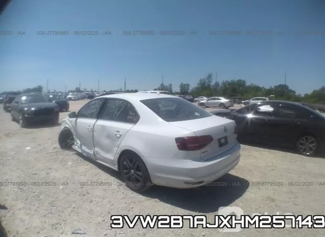 3VW2B7AJXHM257143_3.webp